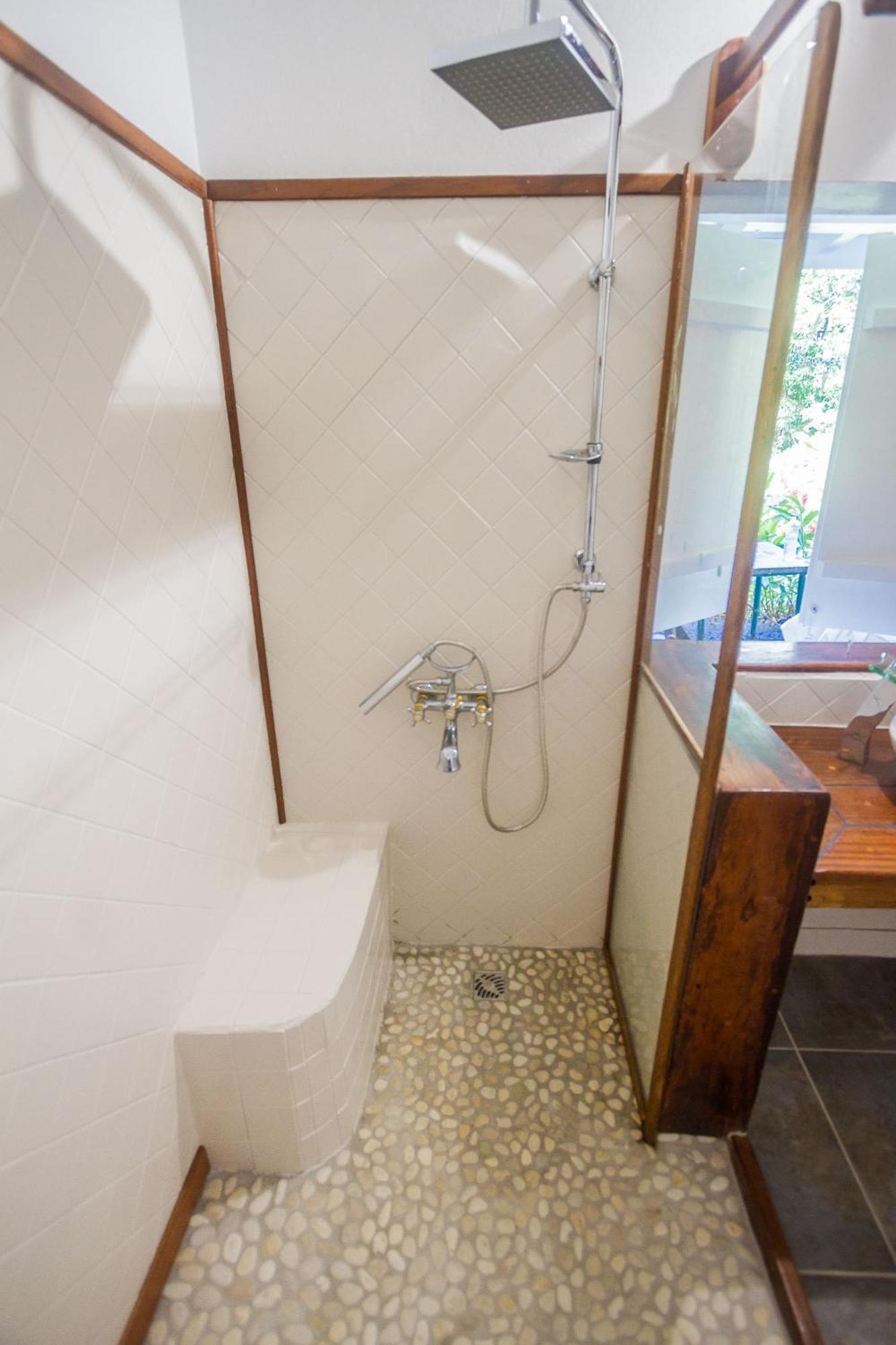 Ecolodges Karet Deshaies Extérieur photo