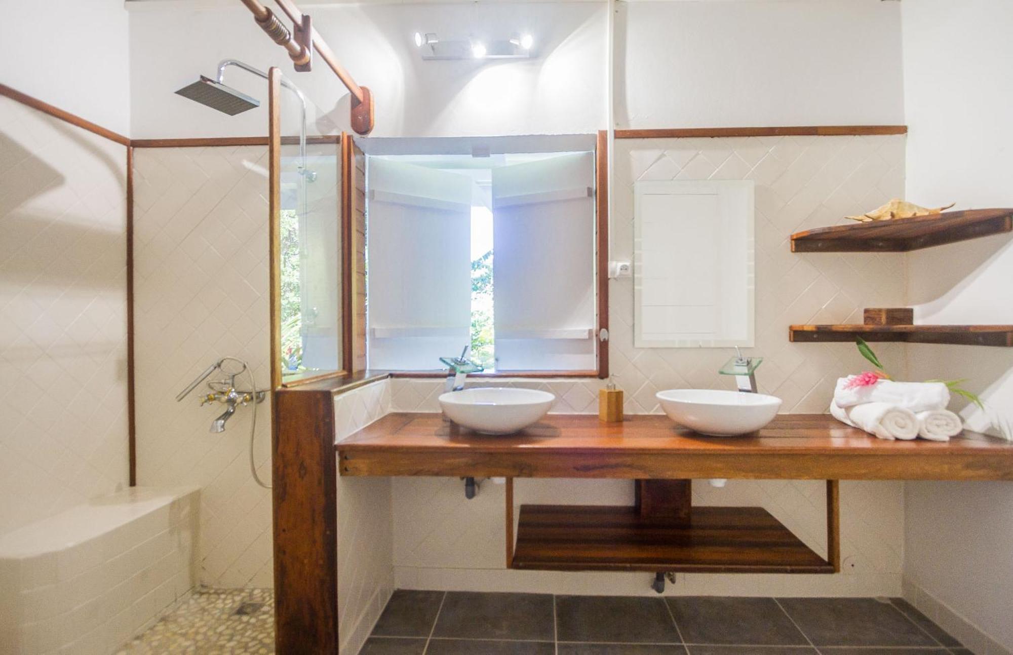 Ecolodges Karet Deshaies Extérieur photo