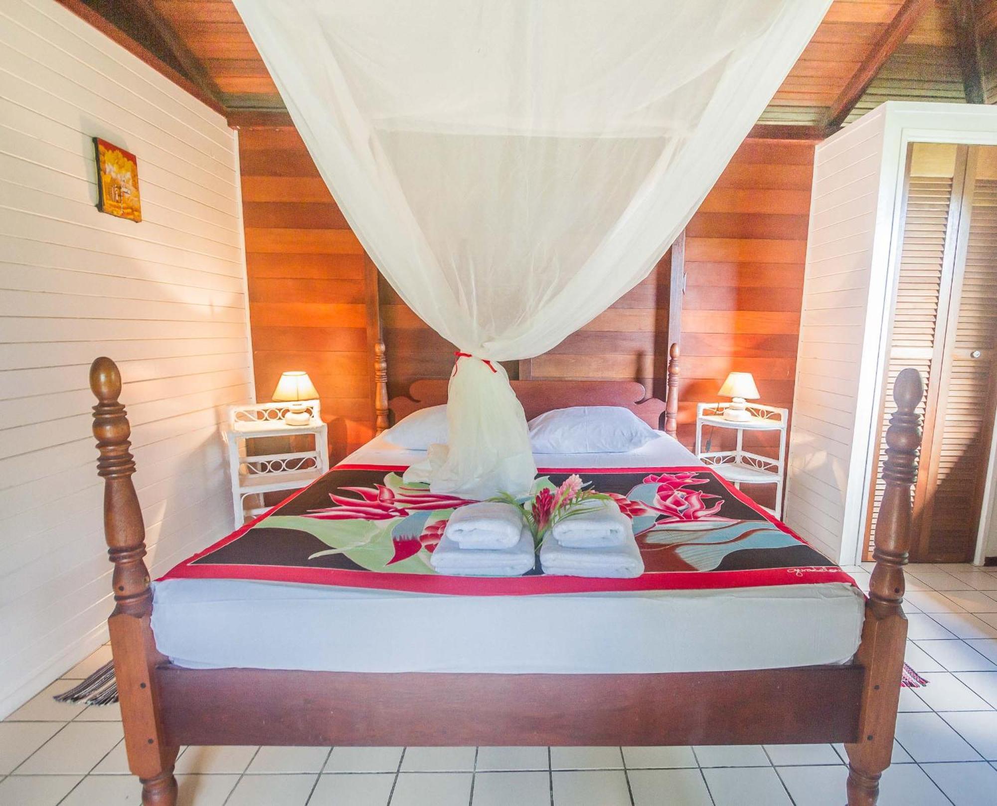 Ecolodges Karet Deshaies Extérieur photo